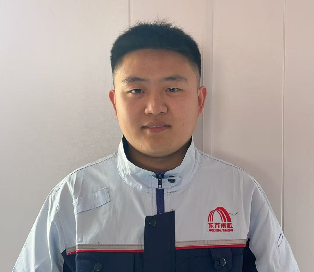 周亮370682200112085334.png