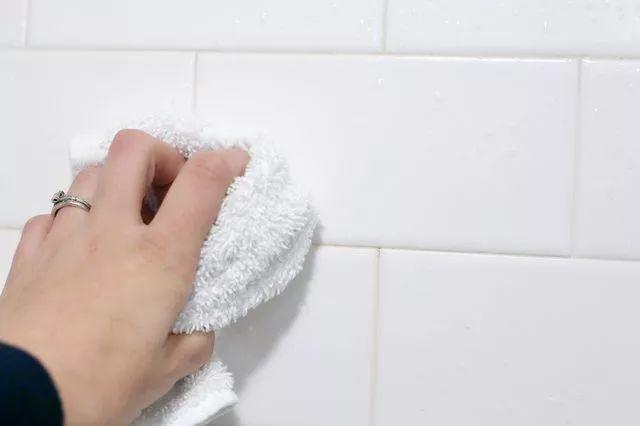 防水瓷砖胶如何清洗？必须学会这几招